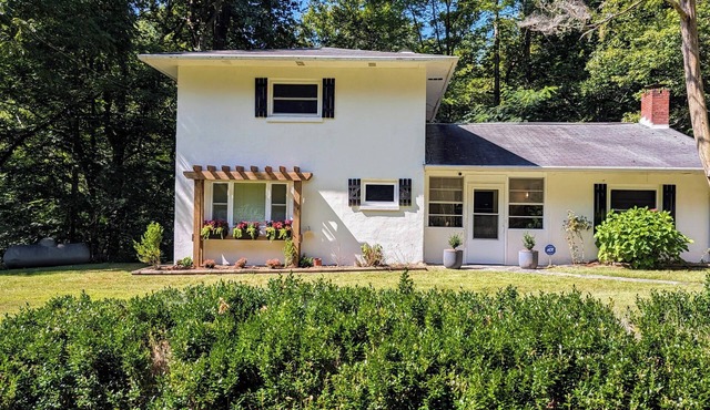 The Retreat on 28 - Motorcycles, Cars & Family Fun in Bryson City