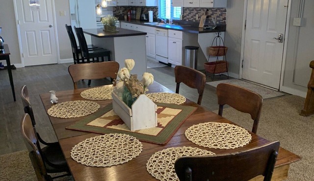 The Yoder’s on Somerset: Sleeps 1-6.