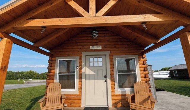 Tranquil Cabin In Charming Bean Station Tn on Cherokee Lake With Boat Ramp
