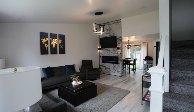 Updated Modern Stay in Appleton