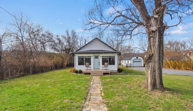 Upperville Farm Cottage