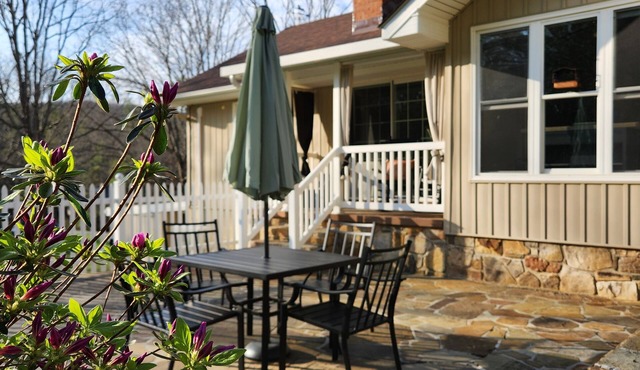 Valley Ridge Retreat, 2-Acres Near Greenbrier, Borders National Forest & Trails