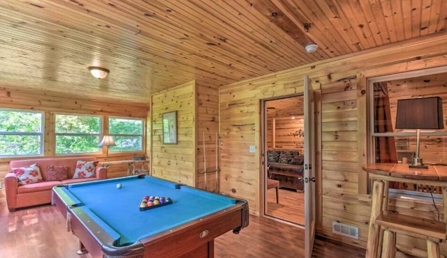 Valley View 2/2! Pool Table! Near Helen!