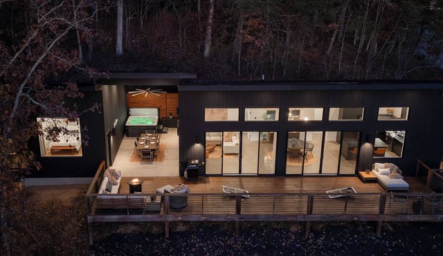 Voted Asheville's #1 Luxe Stay Glass House Hot Tub + Views