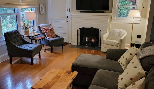 Walk to Downtown Morganton - 2BR/2BA - Private Fenced Yard