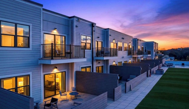 Walkable Hillsboro Village + Terrace | Near Downtown + Music Row | Belcourt