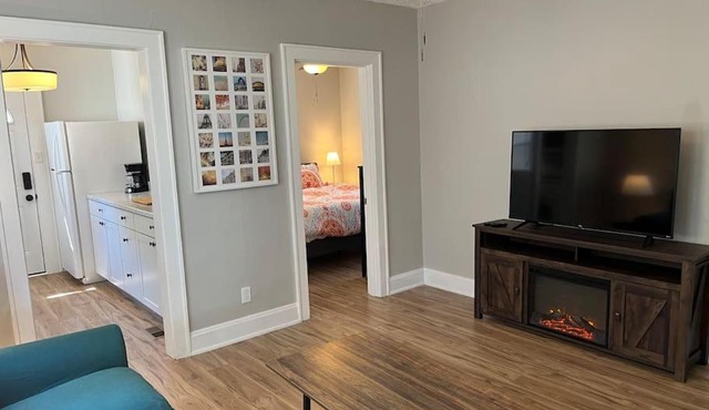 Warren 1 Bedroom Unit near Xavier Downtown
