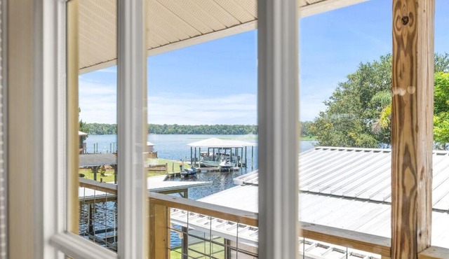 Waterfront St Johns River near springs with boat dock and water sports in Welaka