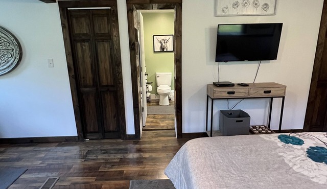 Way Up Acres and Lodging in Gap Mills