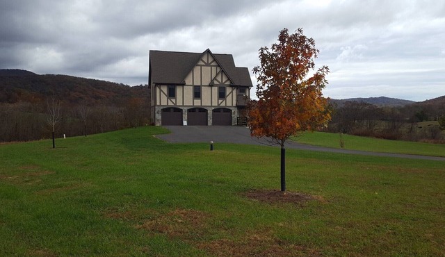 Weekend getaway short distance from DC/Northern Virginia in Markham