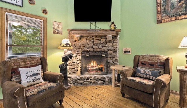Welcome to Bigfoot Cabin at Lake Cumberland – Your Perfect Forest Retreat!