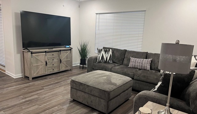 Welcoming Spacious Crestview Home w/Pool Access & Fire Pit in Crestview