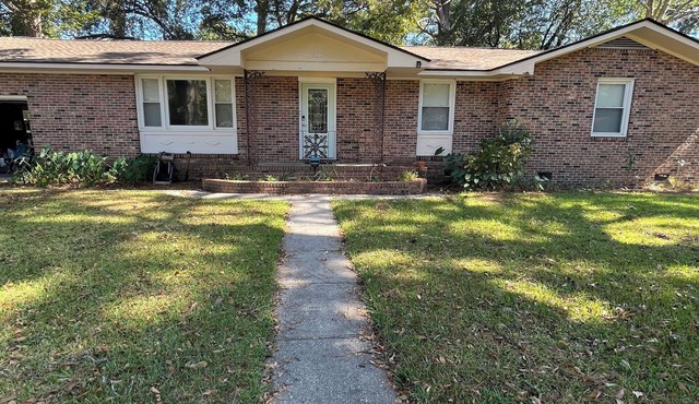 West Ashley vacation home 11 minutes from Port of Charleston Cruise Terminal