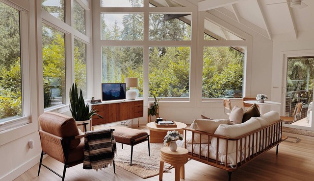 Whispering Cottage in Bothell