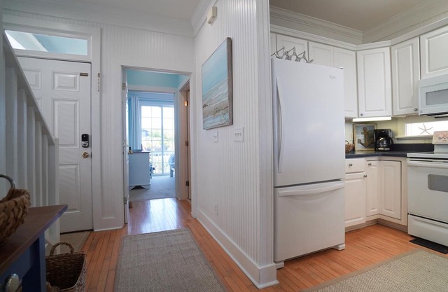 17 Quarterdeck Lane - House