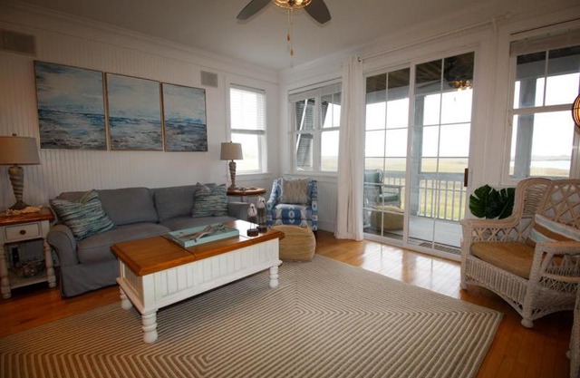 17 Quarterdeck Lane - Three Bedroom House