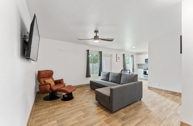 Coolidge 3bd 2ba upgraded apartment with amenities in Coolidge