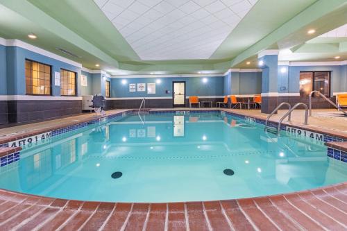 Holiday Inn Express Guymon Ihg Hotel 
