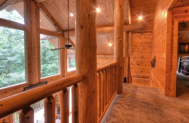 Watershed 05 - Free 4x4 Tours +Modern-Rustic, Luxury Cabin+ Adventures for Big