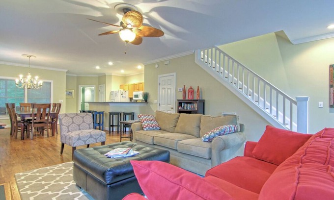 Wilmington Historic District House | Beautiful 3BR Historic Downtown - Sleeps 7 - Pets Welcome - Walk to the River!