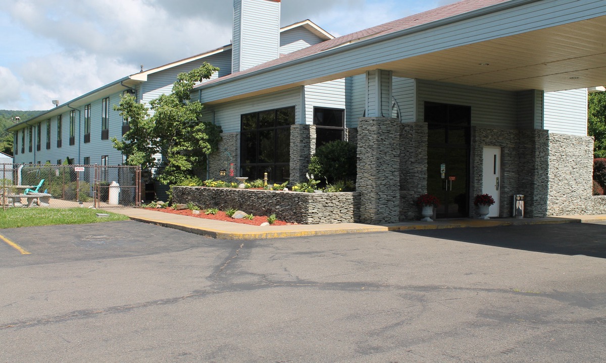 Mountain City Hotel | Americourt Hotel