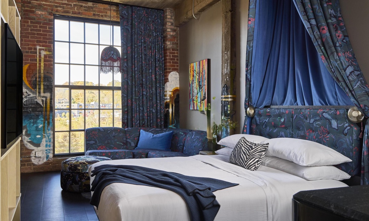 Asheville Hotel | The Radical Asheville, Tapestry Collection by Hilton