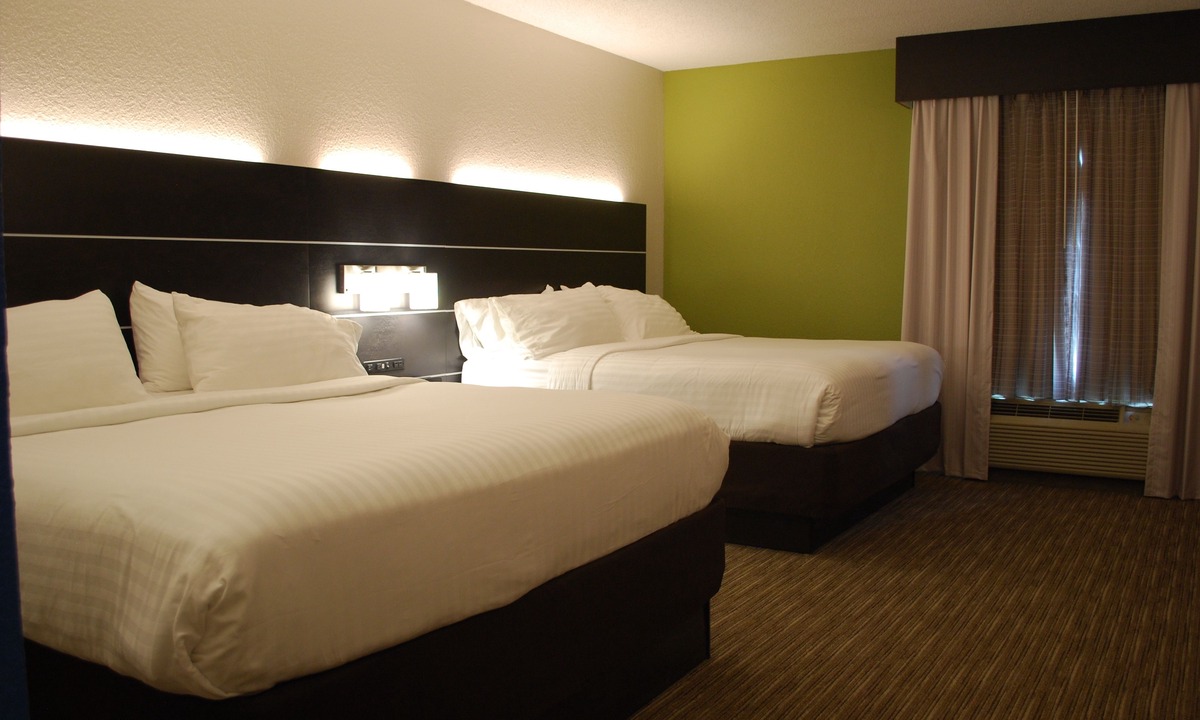 Kingsport Hotel | Holiday Inn Express Hotel and Suites Kingsport by IHG