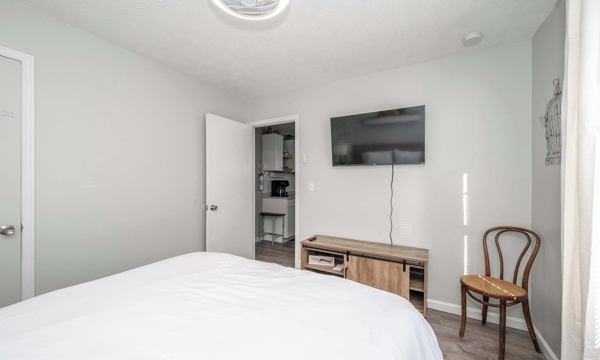 Williamstown House | Arkstone Retreat - 3 in 1! Only 4 min to the Ark!
