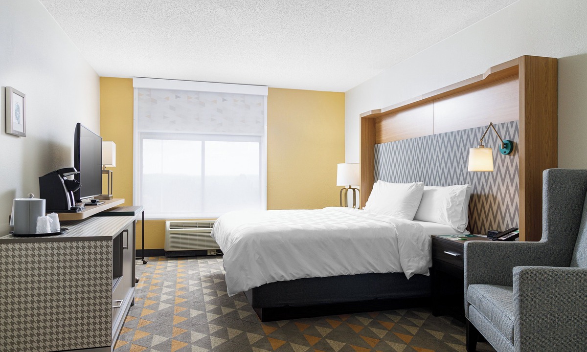 Cleveland Hotel | Holiday Inn Cleveland by IHG