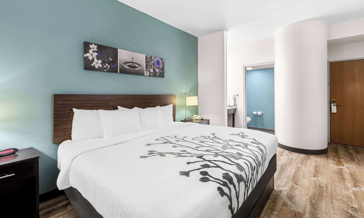 Blountville Hotel | Sleep Inn & Suites Kingsport TriCities Airport