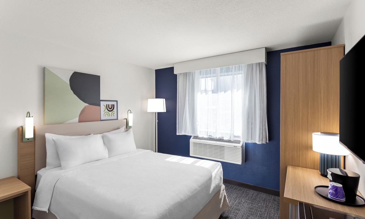 Sprague Hotel | Spark by Hilton Beckley