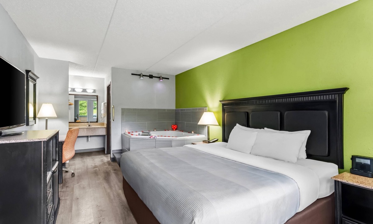 Wildwood Hotel | Quality Inn & Suites Gibsonia - Pittsburgh North