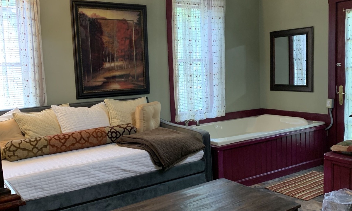 Arthur Bed & Breakfast | The Olde Mill Inn Bed & Breakfast