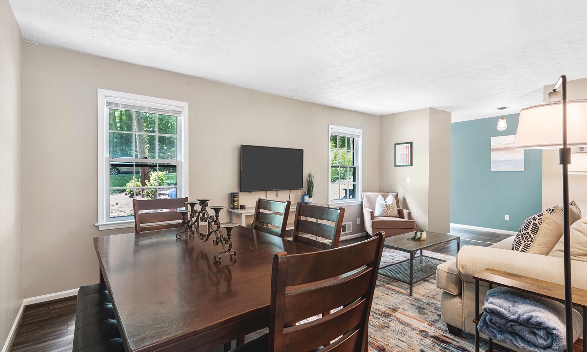 East Cobb House | High Speed Internet in Quiet East Cobb Homen