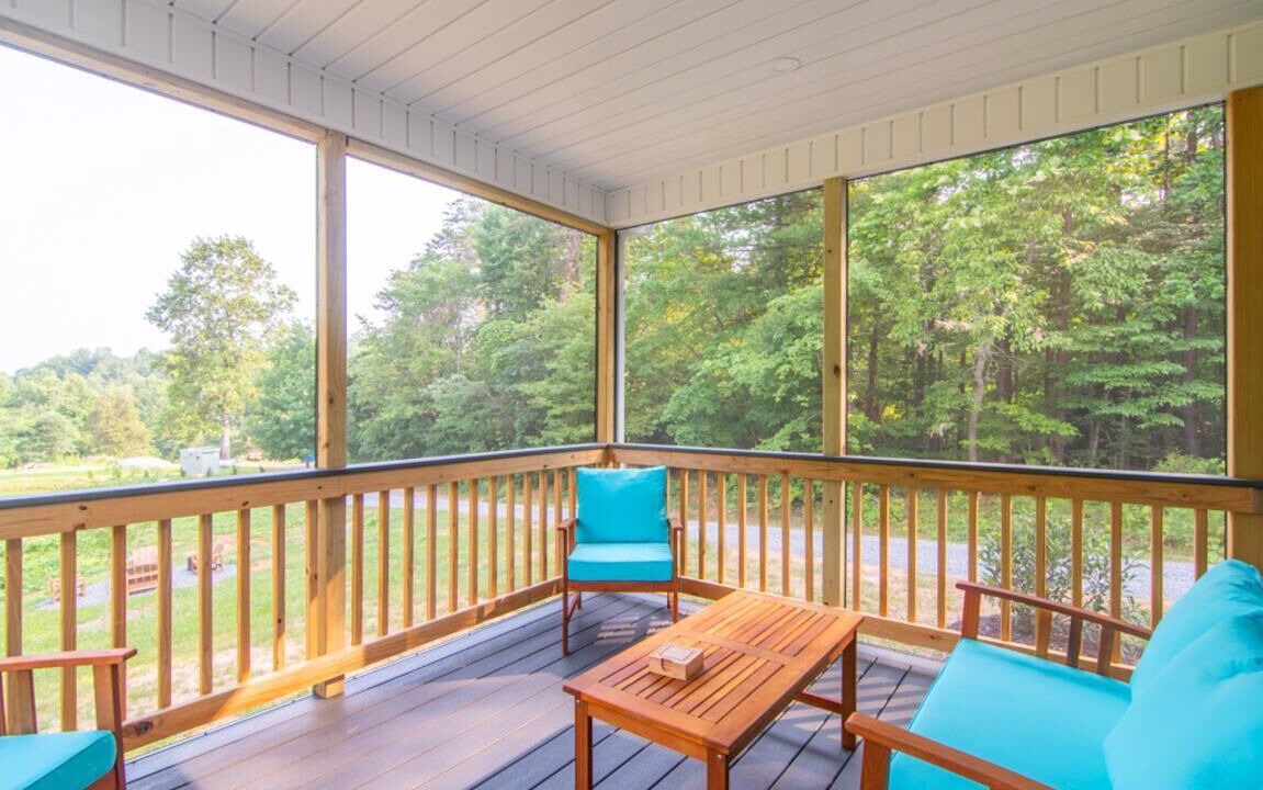 Elkin Cabin | Monarch Cabin | WiFi & River Access