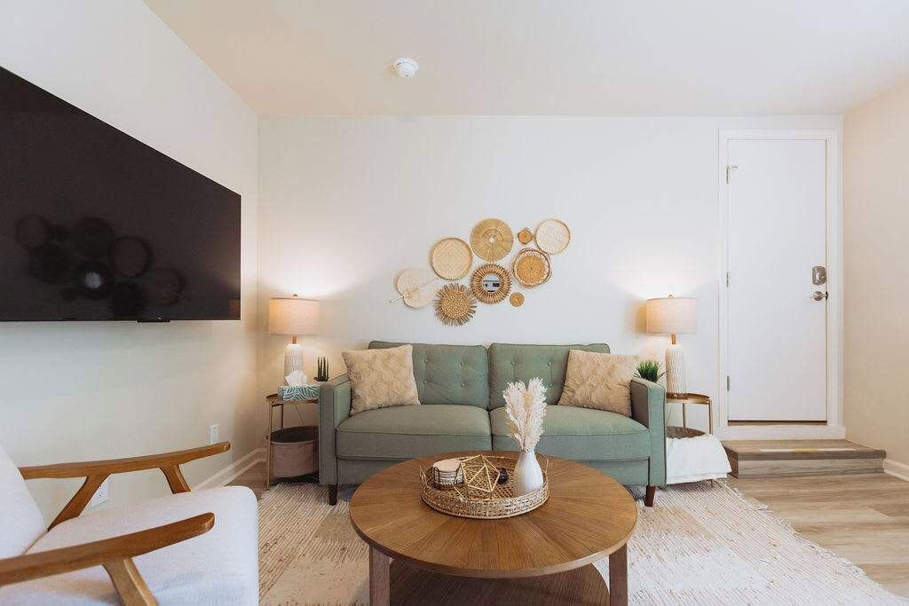 Johnson City Apartment | Lamont 3 1Bed Pet-Friendly Apt