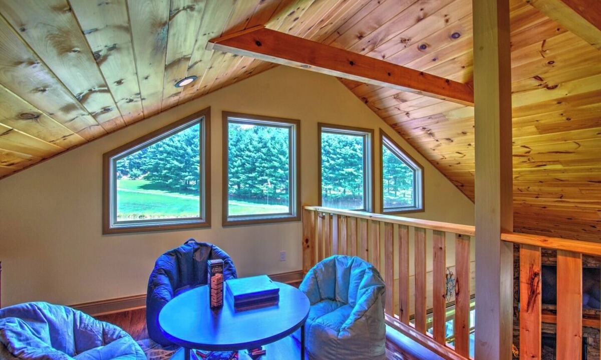 Hampton Cabin | Serene TN mountain getaway nestled on 17 private acres of majestic Appalachian Mountains.