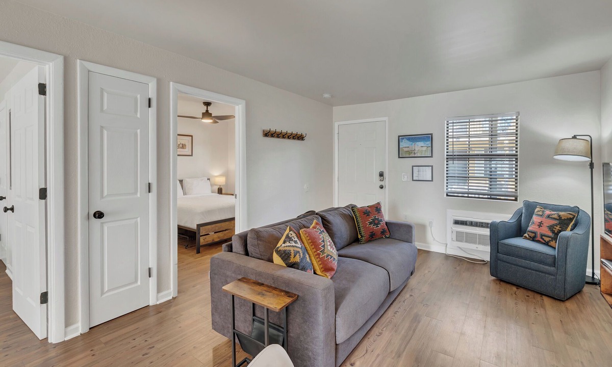 West End Apartment | 2 Bedroom 1 Bath Near Downtown!