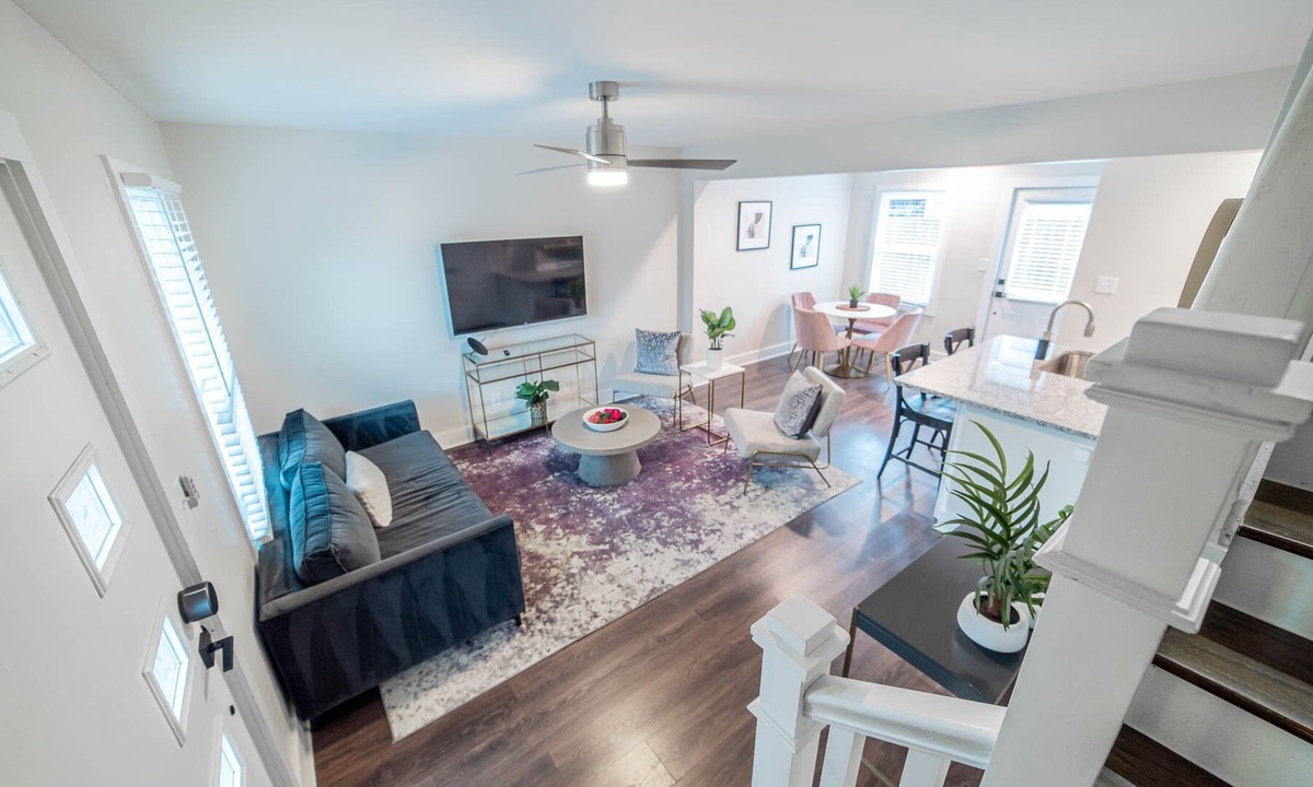 Villa Heights Apartment | Sophisticated Modern Home near NoDa, by Mansion™