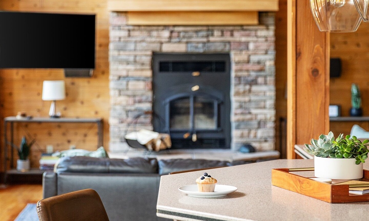 Harbor Springs Cabin | The Hideaway at Harbor Springs – Hot Tub, Fire Pit, Ski + Outdoor Adventure