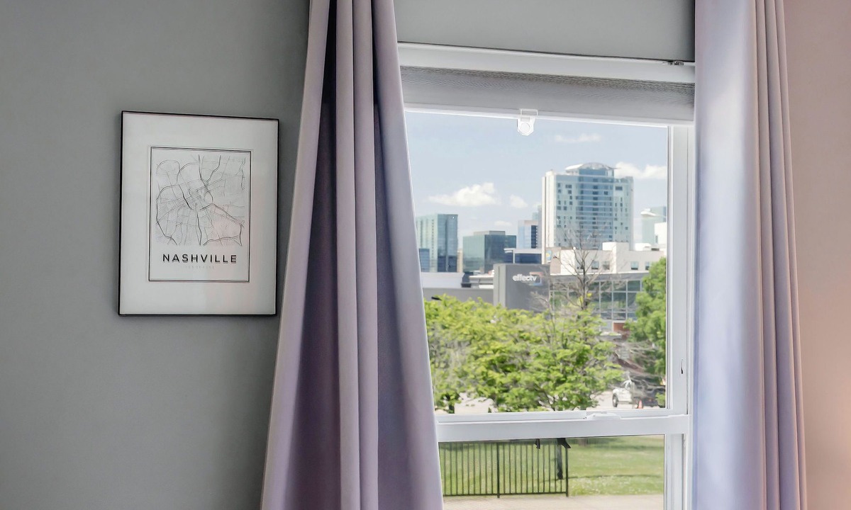Rutledge Hill Condo | Cute & Comfy! Walk 2 Bars! Free Parking!