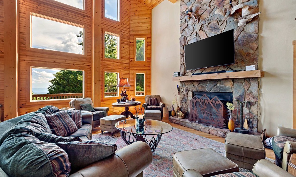 Old Fort Cabin | Big Sky Lodge | Long-range Views of Lake Lure!