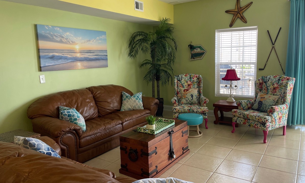 Crescent Beach Condo | Bubbles Up. Ocean View Corner Unit in Coconut Grove. North Myrtle Beach, SC