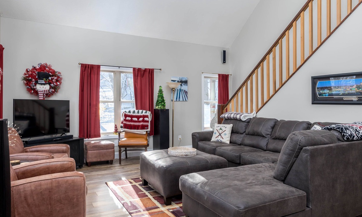 Hidden Valley House | Stocked, Beautiful, Comfortable Mountain Home - Perfect Family Getaway