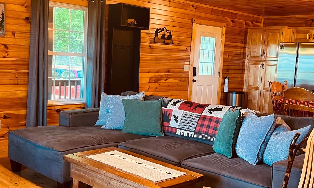 Stanley Cabin | The Black Bear Lodge: Amazing Mountain Views!