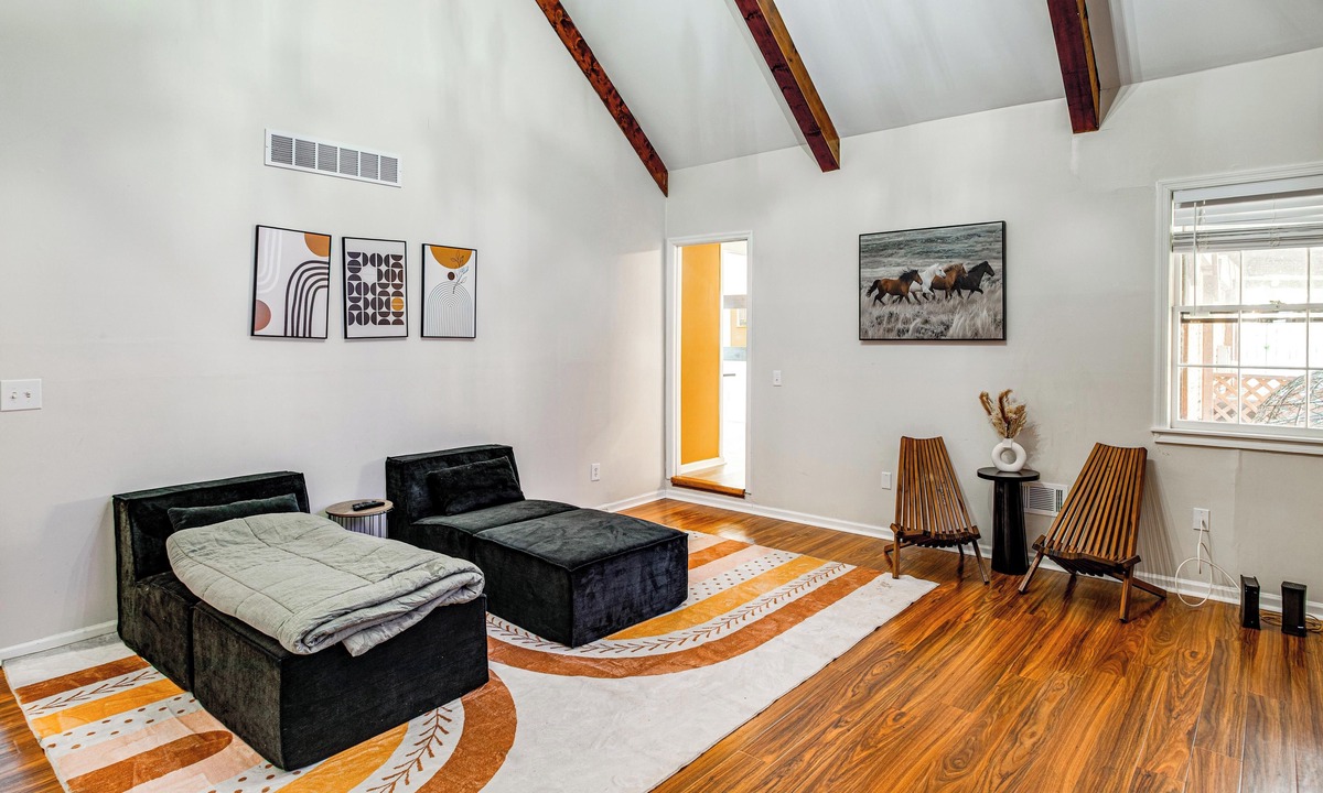 Harbison House | Lake Murray Retreat Near USC & Columbia