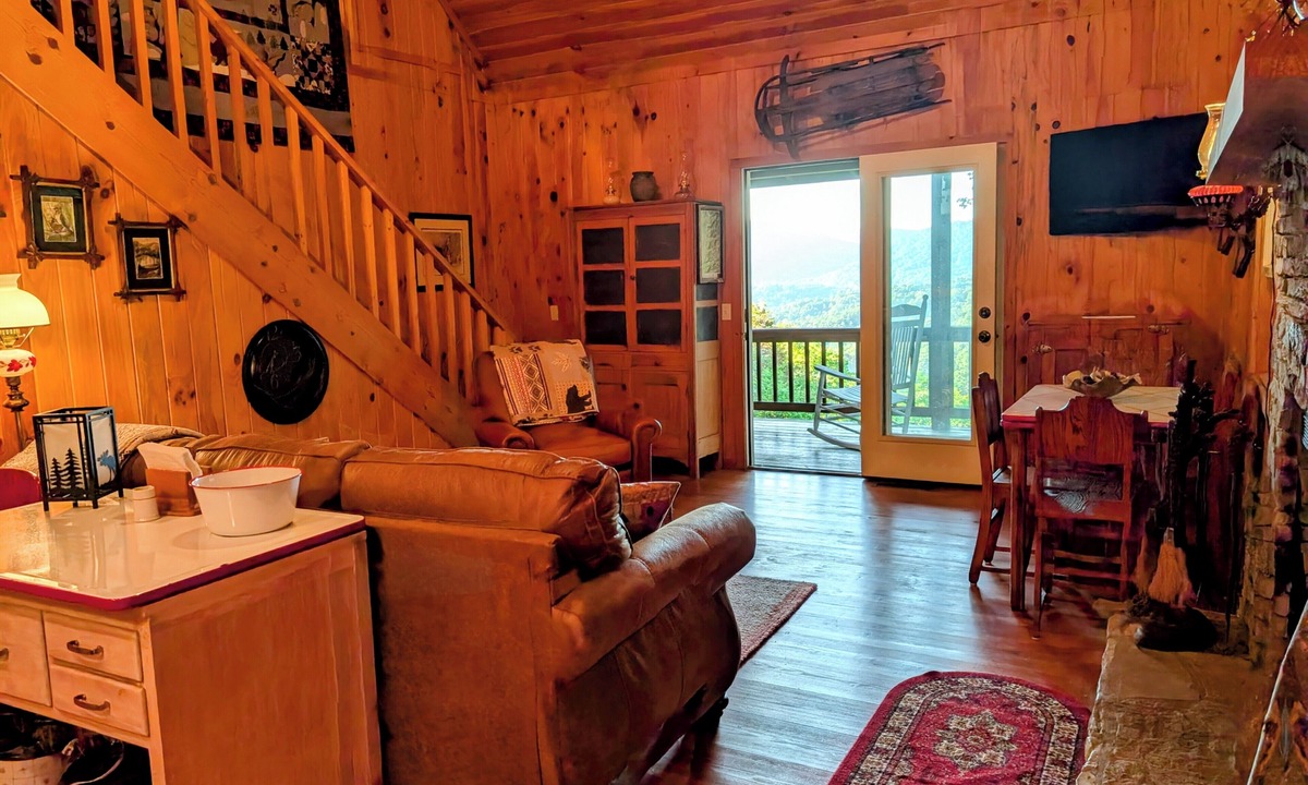 Screamer Mountain Cabin | Hummingbirds Haven w/Heavenly Mountain Views Dog Friendly!