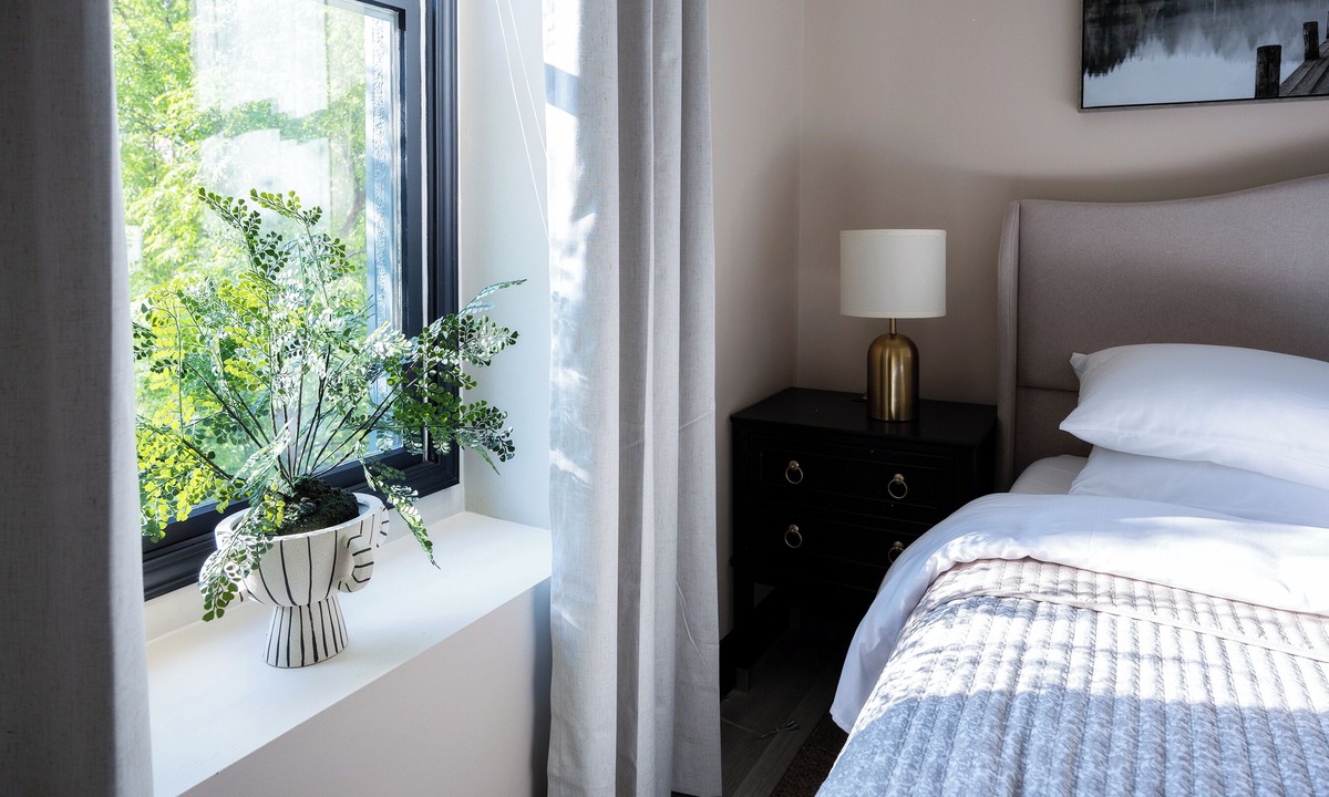 Greenville Downtown Apartment | Luxe Downtown 3BR w/Balcony Sleeps 6 N. Main St.