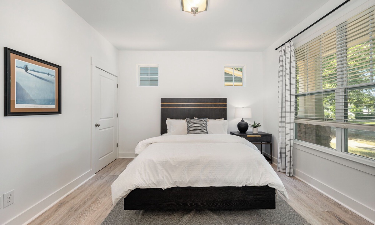 Charlotte House | Sleeps 10 Renovated 4BR Near Uptown & Camp North End