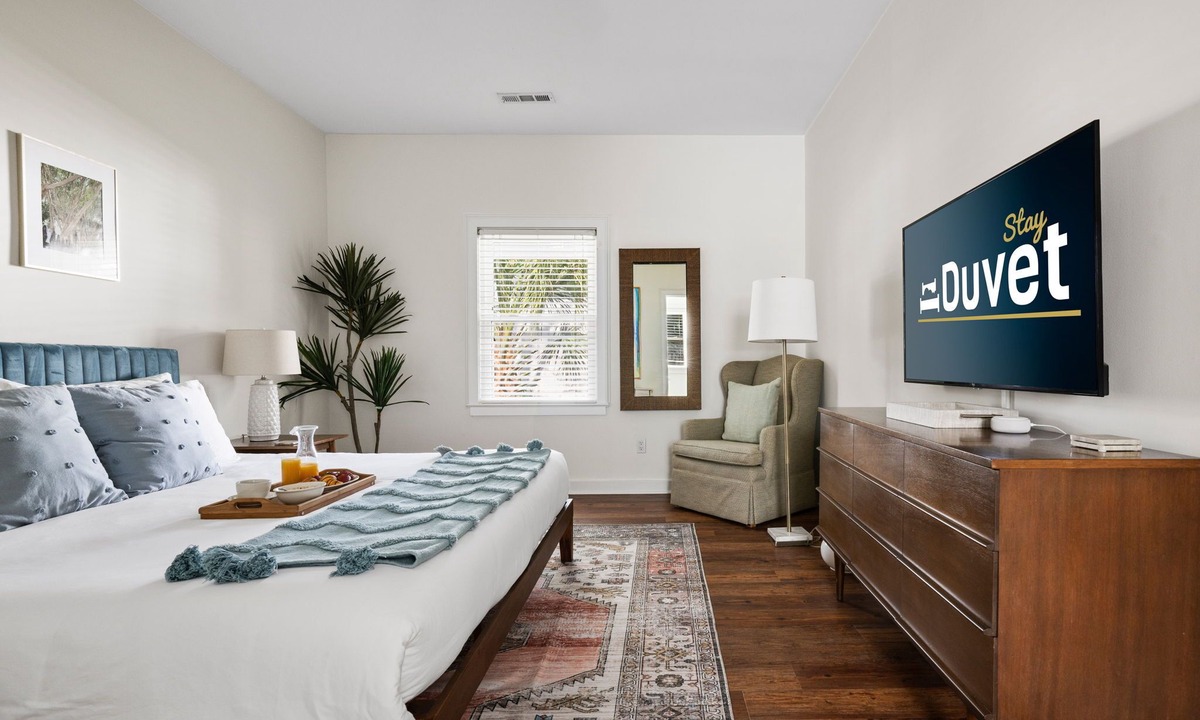 Mount Pleasant Apartment | Loco Bungalow! | Shem Creek Neighborhood